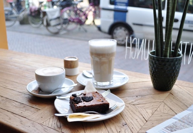 't Koffieboontje Oudegracht Explore Utrecht 3